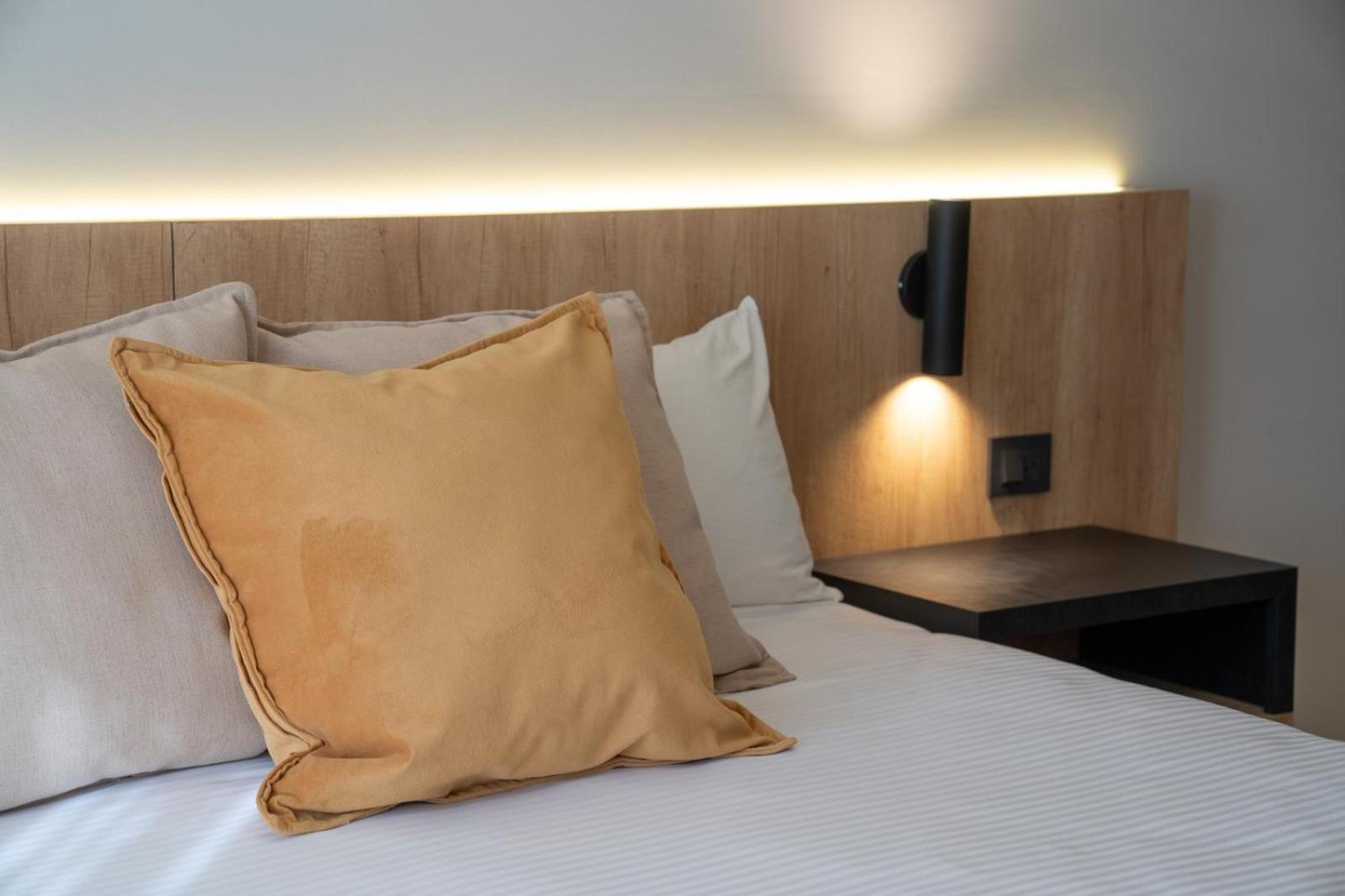 Urbana Suites Mendoza Exteriör bild